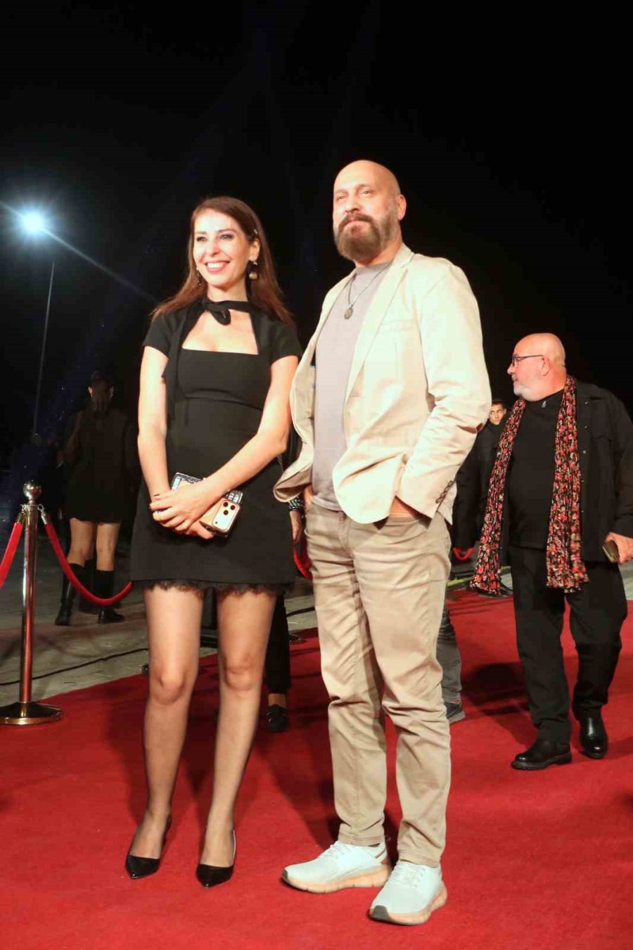 Altın Portakal Kırmızı Halıda Ünlülerin Şıklık Yarışı