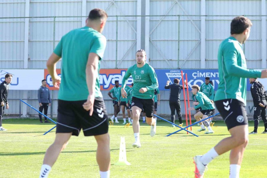 Konyaspor, Gençlerbirliği Maçı Hazırlıklarını Tamamladı
