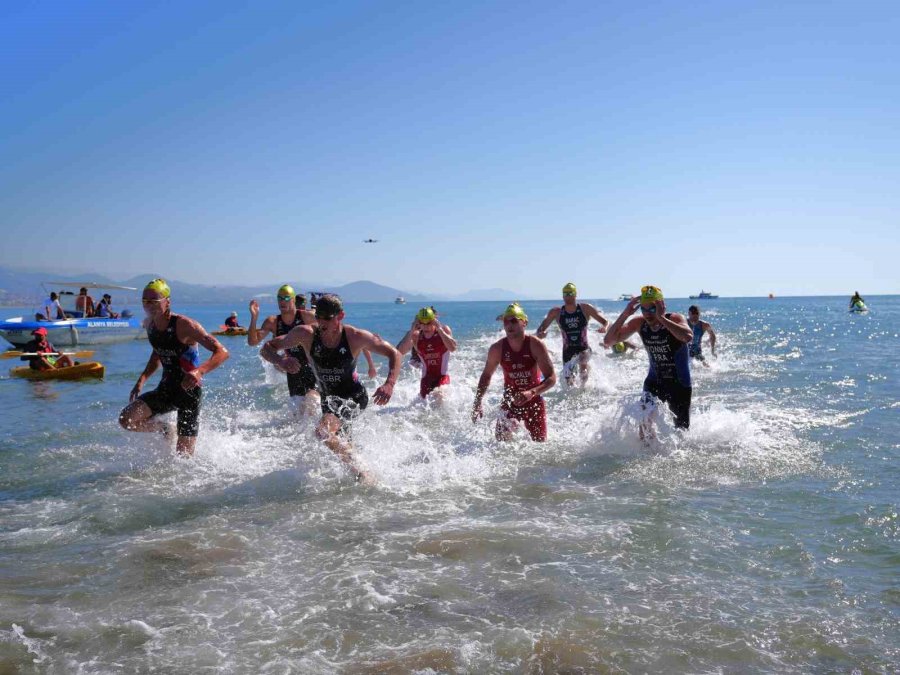 35. Uluslararası Alanya Triatlonu Başladı
