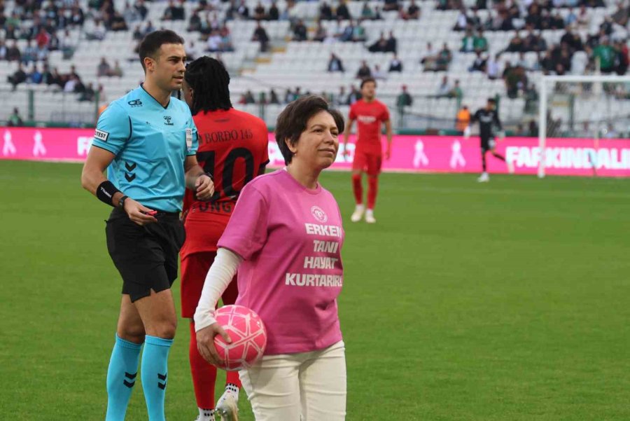Trendyol Süper Lig: Konyaspor: 1 - Gençlerbirliği: 0 (ilk Yarı)
