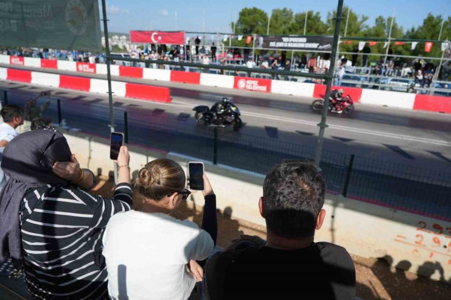 Kepez’de Motodrag Yarışları Büyük Heyecanla Sürüyor