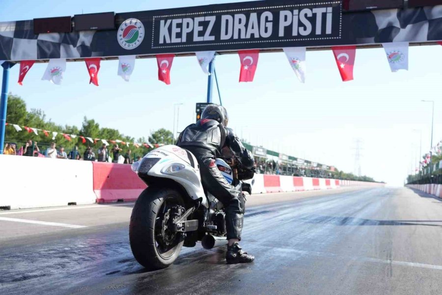 Kepez’de Motodrag Yarışları Büyük Heyecanla Sürüyor