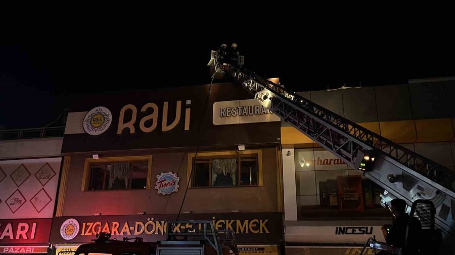 İş Yerinin Bacasında Çıkan Yangın Korkuttu