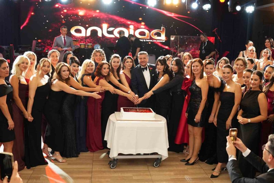 Antgiad, Cumhuriyet’in 103. Yılını Cumhuriyet Balosu İle Kutladı