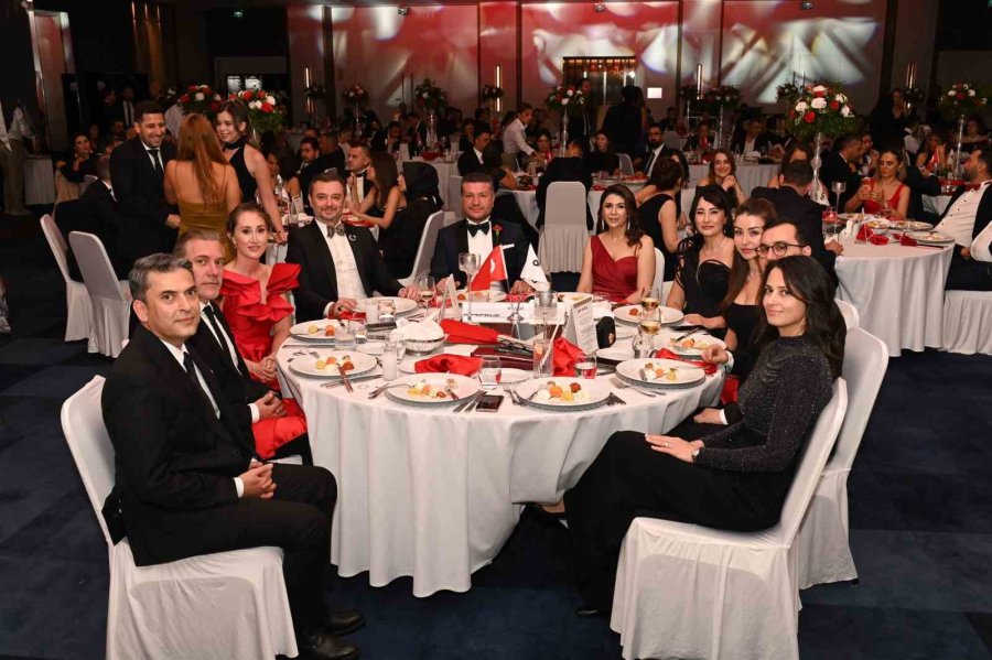 Antgiad, Cumhuriyet’in 103. Yılını Cumhuriyet Balosu İle Kutladı