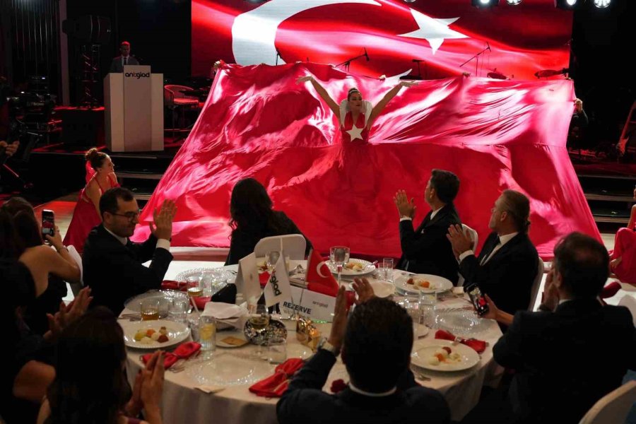 Antgiad, Cumhuriyet’in 103. Yılını Cumhuriyet Balosu İle Kutladı