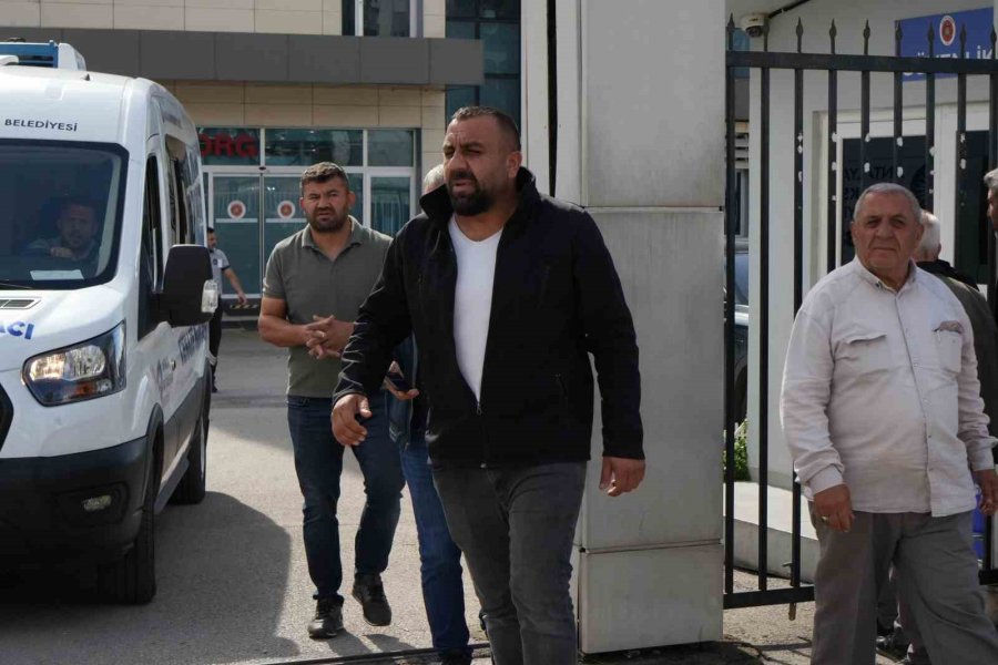 Hortumun Uçurduğu Konteyner Faciasında Hayatını Kaybedenlerin Cenazeleri Teslim Alındı