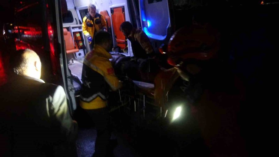 Antalya’da Hortum İşçilerin Kaldığı 2 Konteyneri Savurdu: 5 Ölü, 1 Yaralı