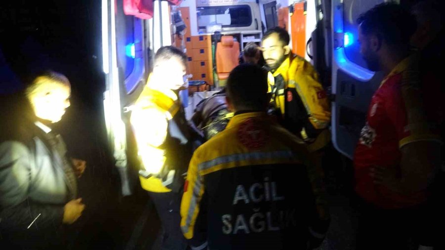 Antalya’da Hortum İşçilerin Kaldığı 2 Konteyneri Savurdu: 5 Ölü, 1 Yaralı
