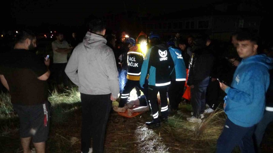 Antalya’da Hortum İşçilerin Kaldığı 2 Konteyneri Savurdu: 5 Ölü, 1 Yaralı
