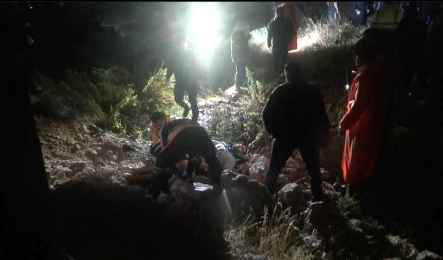 Hortumun Vurduğu Konteynerlerde 4 Ölü, 1 Yaralı