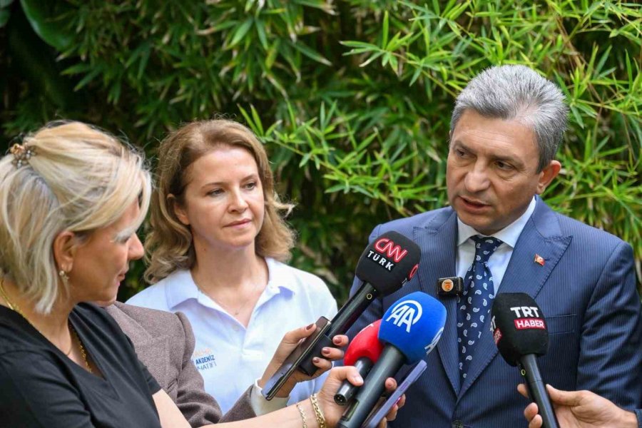 Vali Şahin: "denizaltı Yaşamını Yeniden İnşa Edeceğiz"