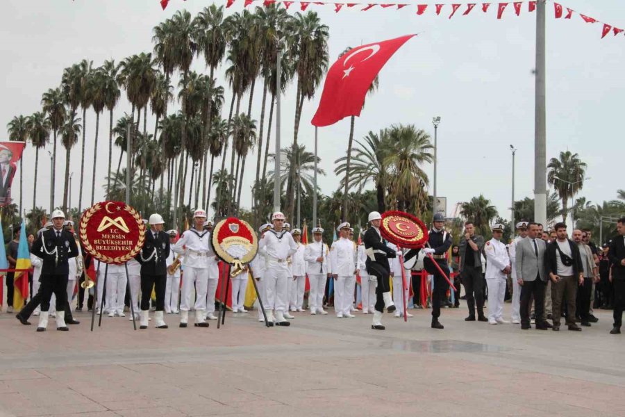 Mersin’de Cumhuriyet’in 103. Yılında Atatürk Anıtı’na Çelenk Sunuldu