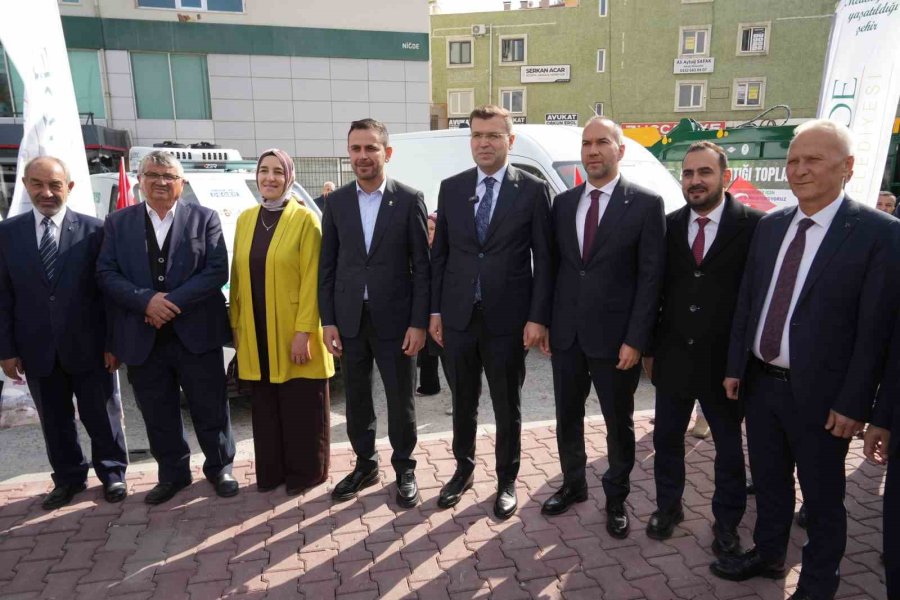 Niğde Belediyesi’nin Araç Filosu Güçleniyor: 20 Yeni Araç Hizmete Girdi