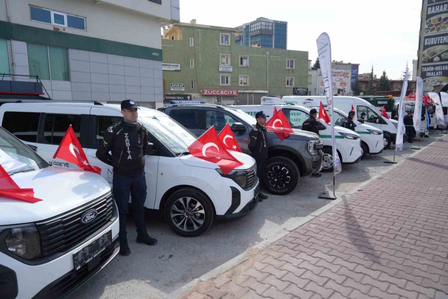 Niğde Belediyesi’nin Araç Filosu Güçleniyor: 20 Yeni Araç Hizmete Girdi