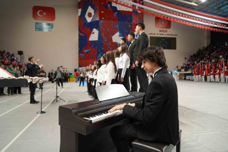 Niğde’de Cumhuriyetin 103. Yılı Coşkuyla Kutlandı