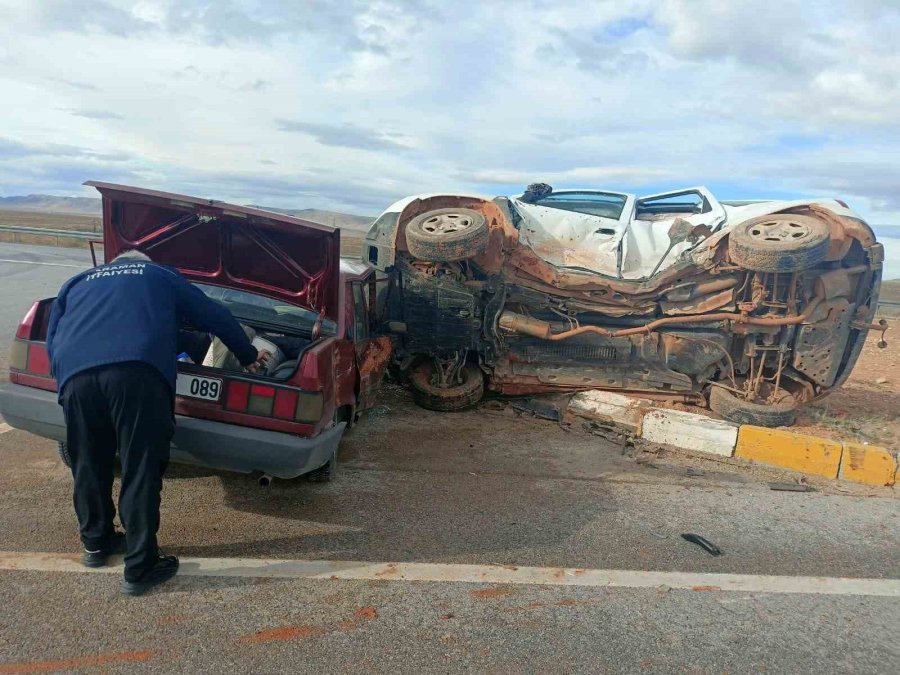 Karaman’da Otomobille Cip Çarpıştı: 2 Yaralı