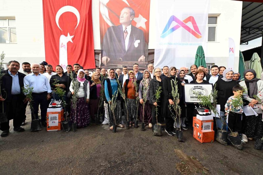 Mersin’de Üreticilere Hayvan, Fidan Ve Ekipman Desteği