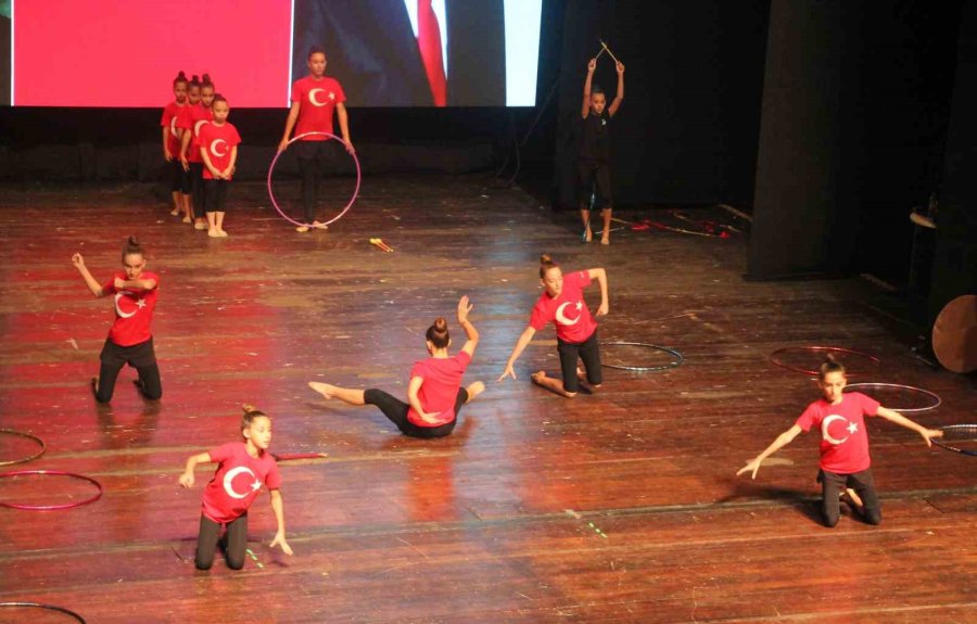 Mersin’de Cumhuriyet Bayramı Coşkuyla Kutlandı