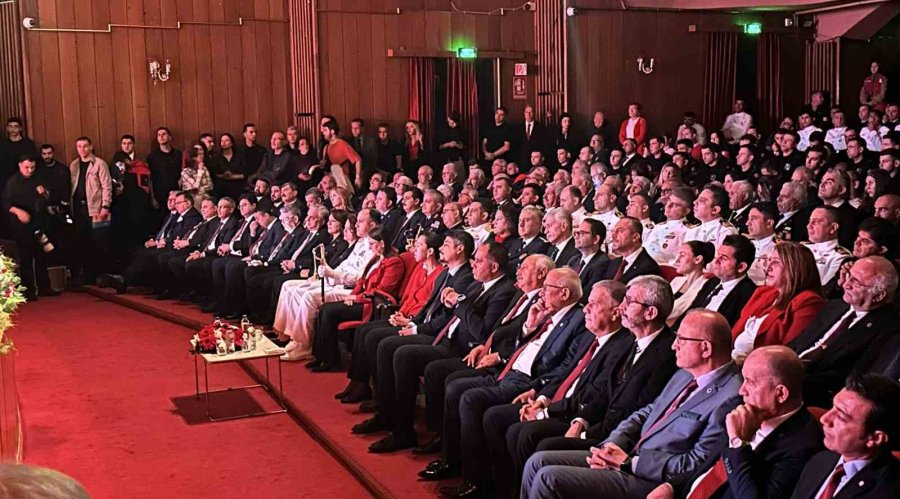 Mersin’de Cumhuriyet Bayramı Coşkuyla Kutlandı