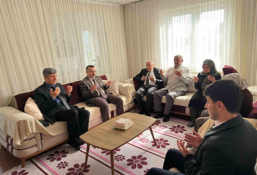 Cumhuriyet Bayramında Anamur’da Şehit Aileleri Unutulmadı