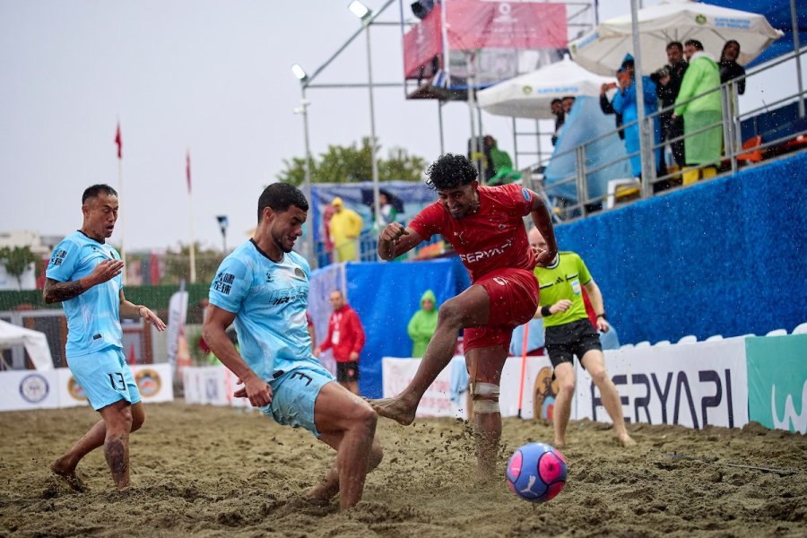Plaj Futbolu Dünya Kulüpler Şampiyonası’nda Alanya Belediyespor Penaltılarla Çeyrek Finalde