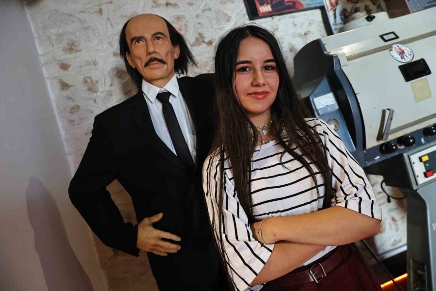 Üniversite Öğrencileri Antalya’nın Tarihi Ve Kültürel Zenginliklerini Keşfettiler