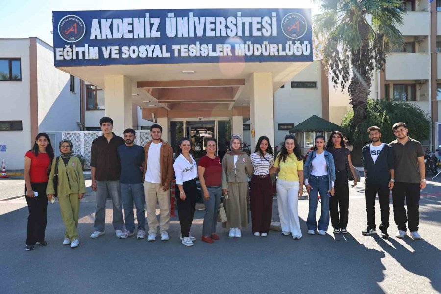 Üniversite Öğrencileri Antalya’nın Tarihi Ve Kültürel Zenginliklerini Keşfettiler