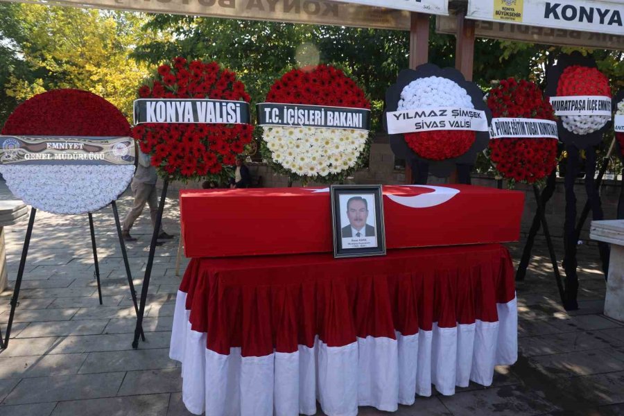 Hayatını Kaybeden Muratpaşa Kaymakamı Toprağa Verildi