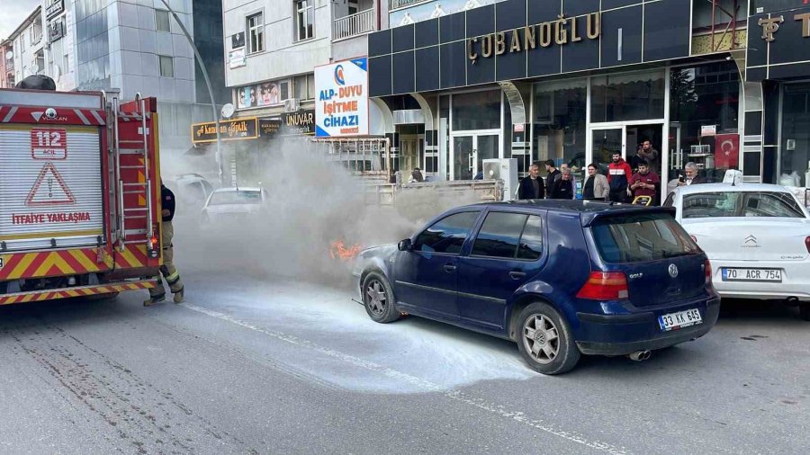 Karaman’da Seyir Halindeki Otomobil Alev Aldı