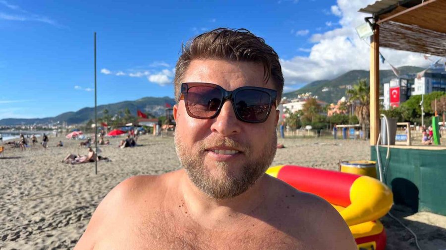 Alanya’da Yağmurun Ardından Güneş Yüzünü Gösterdi Sahiller Doldu