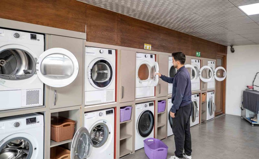 Mersin’de Çamaşır Kafeden 9 Bin 800 Öğrenci Yararlandı