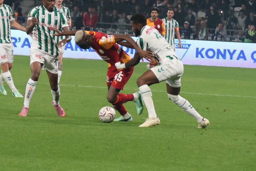 Trendyol Süper Lig: Konyaspor: 0 - Galatasaray: 2 (ilk Yarı)