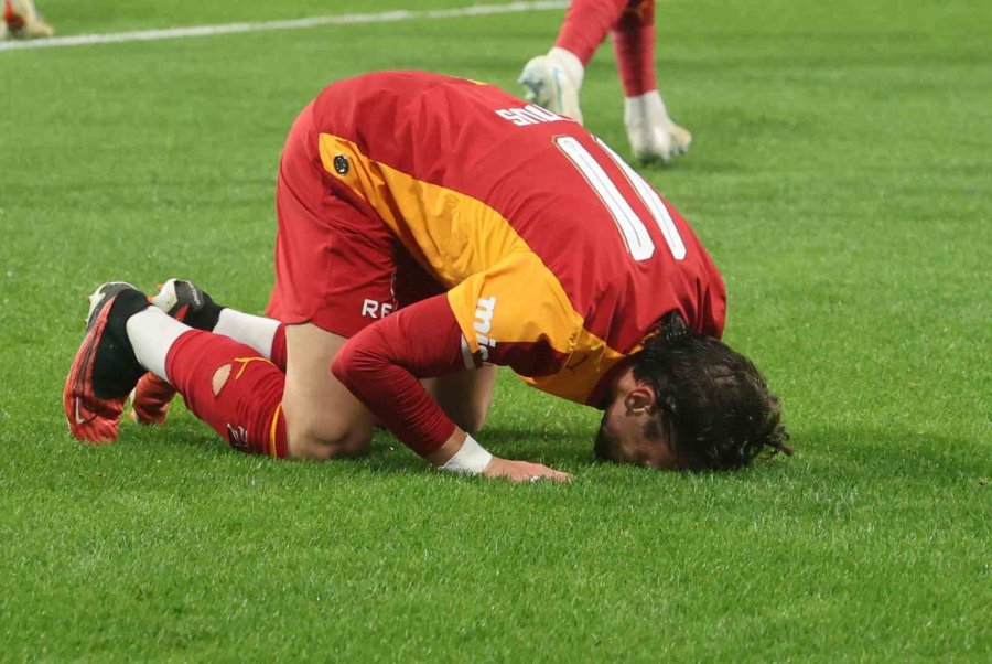 Trendyol Süper Lig: Konyaspor: 0 - Galatasaray: 2 (ilk Yarı)