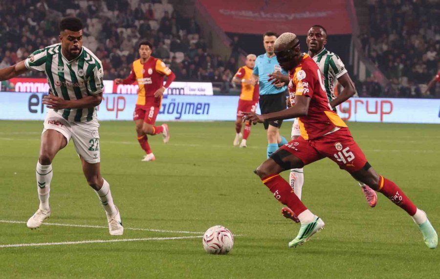 Trendyol Süper Lig: Konyaspor: 0 - Galatasaray: 2 (ilk Yarı)
