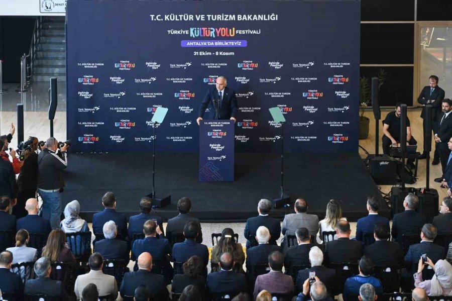 Antalya’da Kültür Yolu Heyecanı Başladı: Bakan Ersoy 440’tan Fazla Etkinliğin Açılışını Yaptı