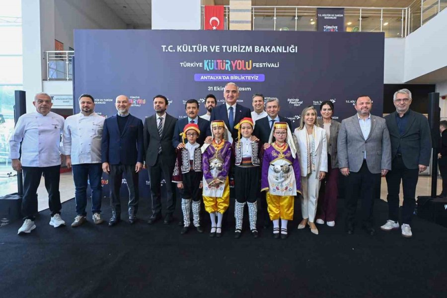 Antalya’da Kültür Yolu Heyecanı Başladı: Bakan Ersoy 440’tan Fazla Etkinliğin Açılışını Yaptı