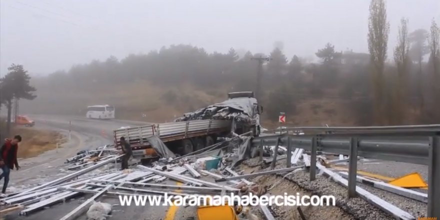 Karaman Mut Yolunda Tır Ters Döndü