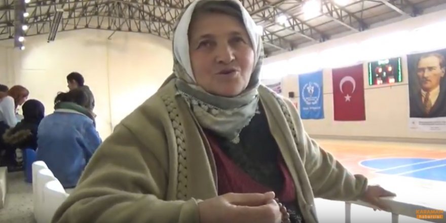 Sporcu Kızına Elinde Tesbihle Destek Oluyor