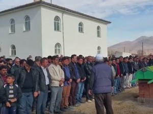 Karaman'da trafik kazasında hayatını kaybeden vatandaş toprağa verildi